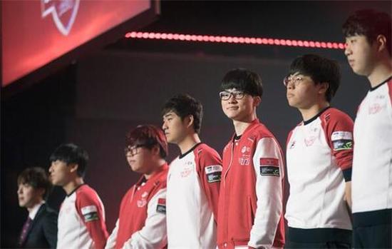 目前虽然他 目前虽然他