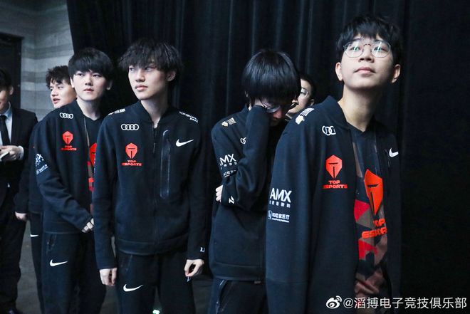 转会背后更 转会背后更