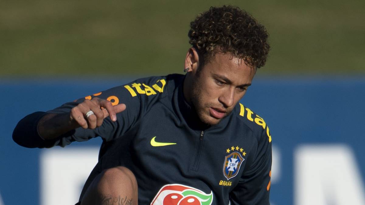 持了冷静 持了冷静