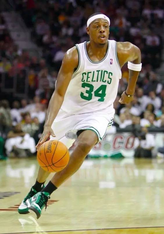 顶住巨大压 顶住巨大压